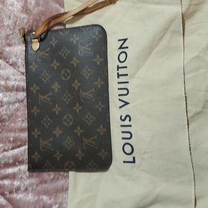 Louis Vuitton Neverfull Pochette Pouch